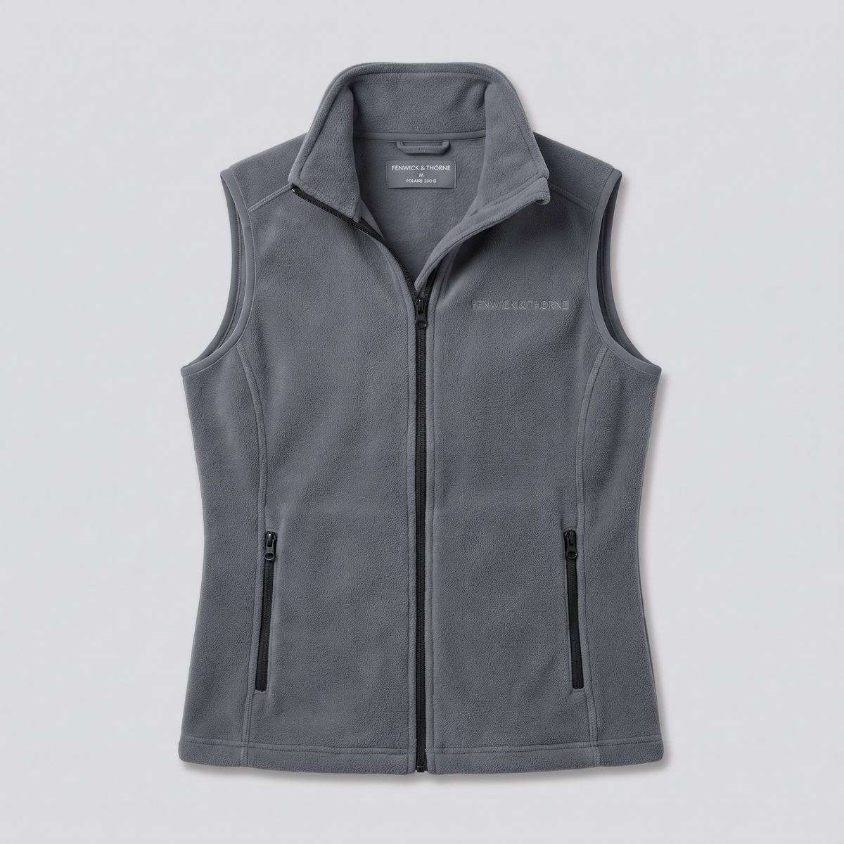 Gilet polaire sans manches, gris acier, vue de face — FENWICK & THORNE